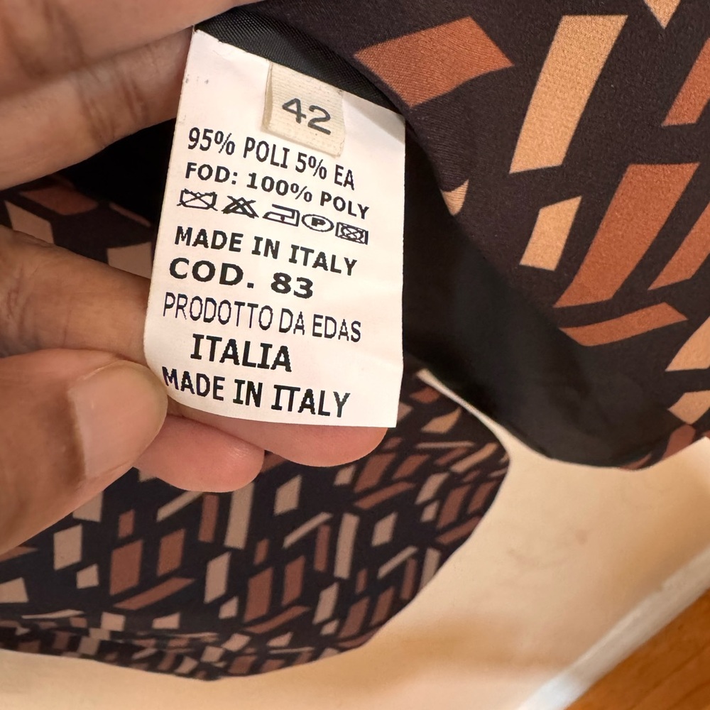 Women's Geometric Patterned Blazer - Black and brown - Picture 5 of 5